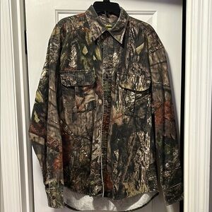 Cabela's Green and Brown Casual Button Down Shirt